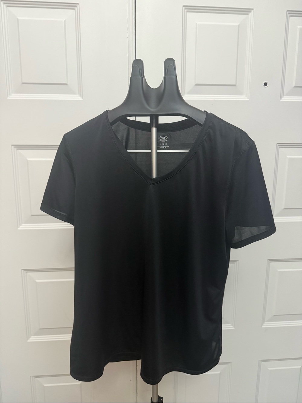 Athletic Works Black V-Neck Short Sleeve Top
